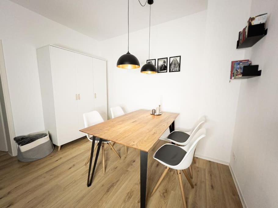 Wohlfuehl-Oase Mitten In Der Stadt - Garten, Grill, Netflix Und Drucker Leipzig Exterior foto